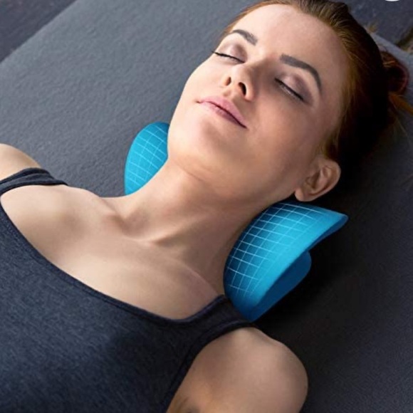 NEW Neck/Shoulder Relaxer Pillow - Picture 5 of 10